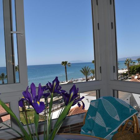 토록스 Fantastic Studio - Beachfront 아파트 외부 사진